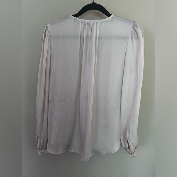 Banana Republic Soft Satin V Neck Blouse S Petite - Picture 3 of 8